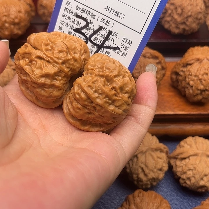 桃核吊坠蛤蟆狮子头40