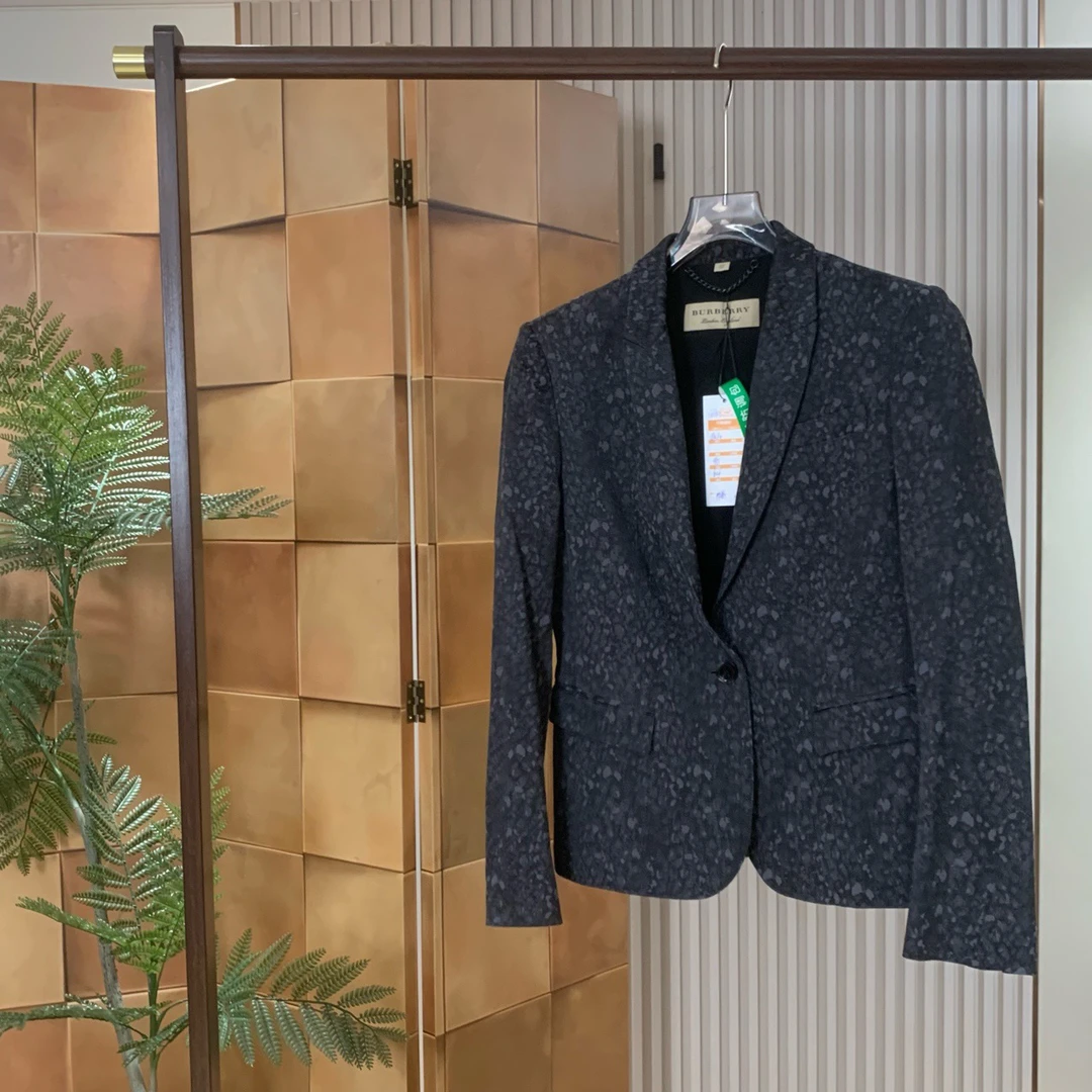 99新 BURBERRY/博柏利 黑色大理石满印西装外套/uk10码/99新18775