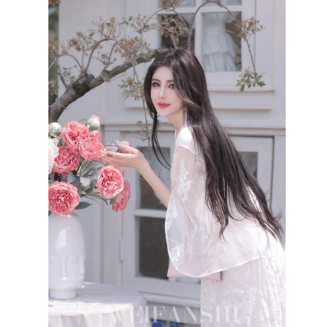 WEIFANSHU/魏凡舒【圣托里尼】v领蕾丝度假连衣裙高贵上档次女装