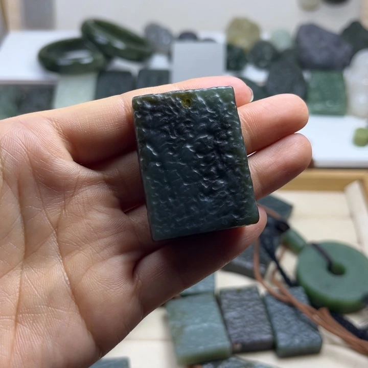 和田玉（糖玉）未镶嵌颈饰