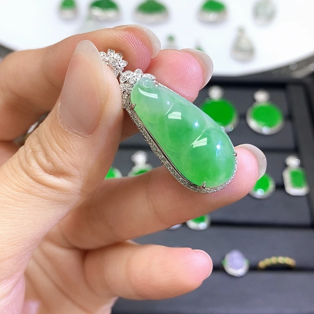 翡翠18K金镶嵌吊坠(不含链)