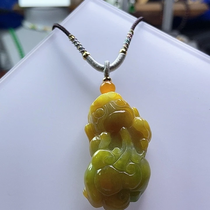 吊坠(赠链)未镶嵌翡翠