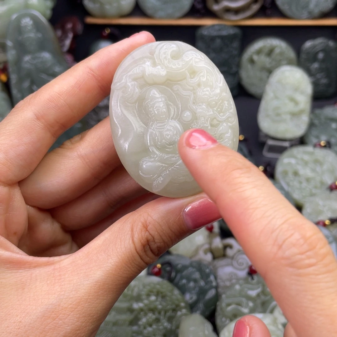 和田玉颈饰未镶嵌