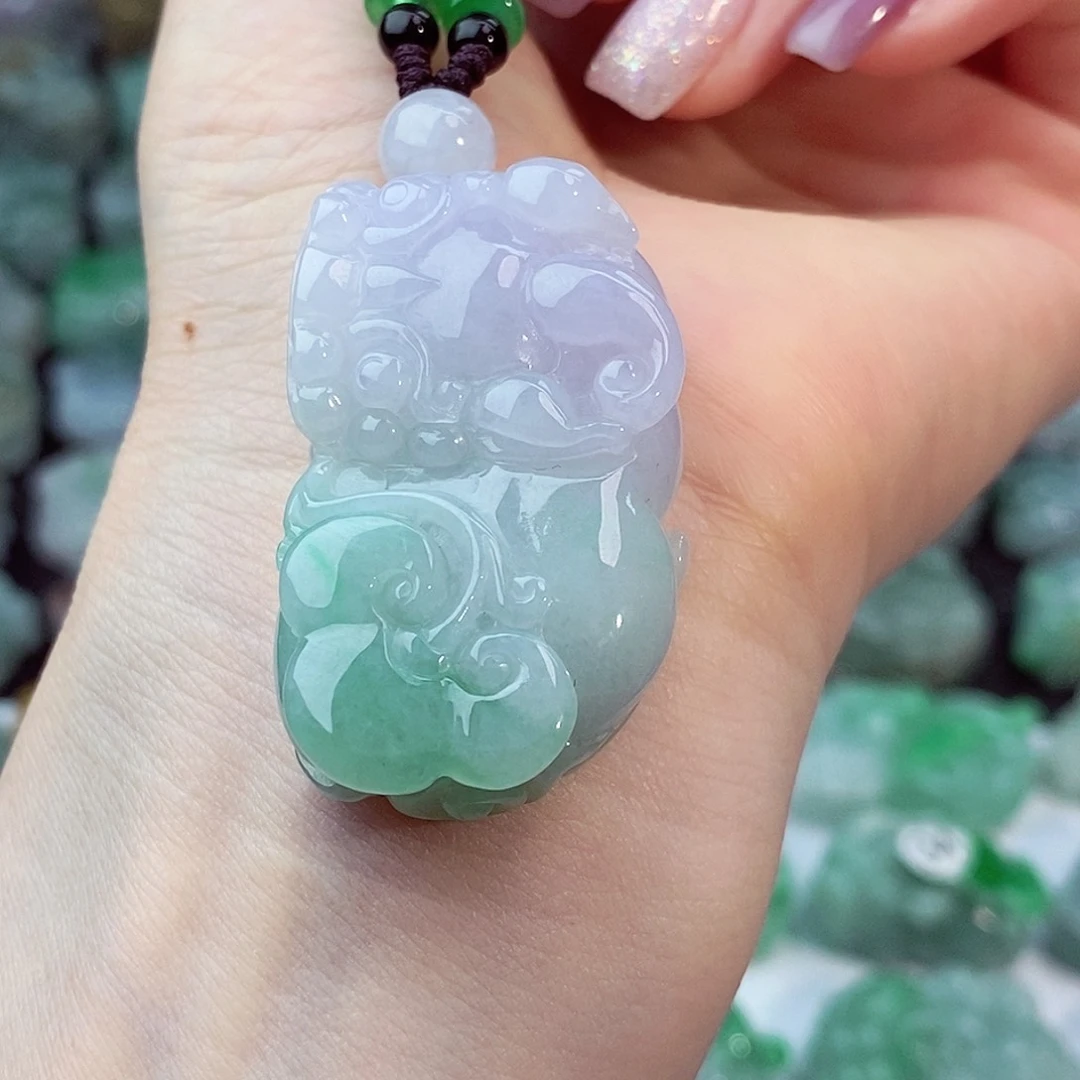 颈饰未镶嵌翡翠天然