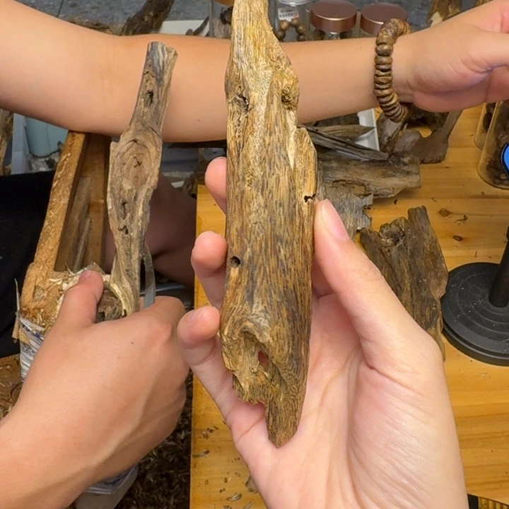 沉香沉香碎屑陆河块料26克