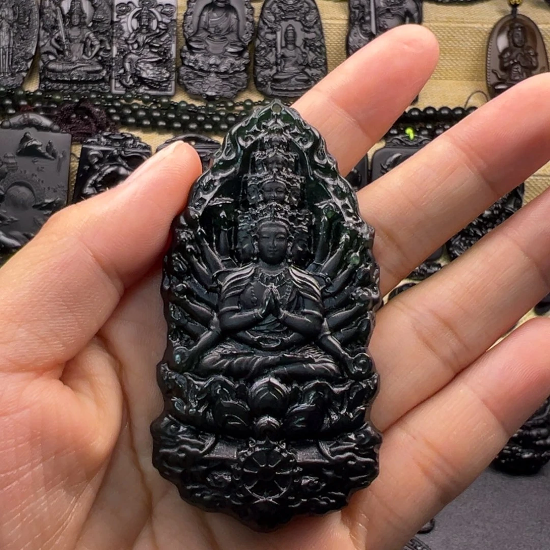 潇***洒未镶嵌蛇纹石玉颈饰