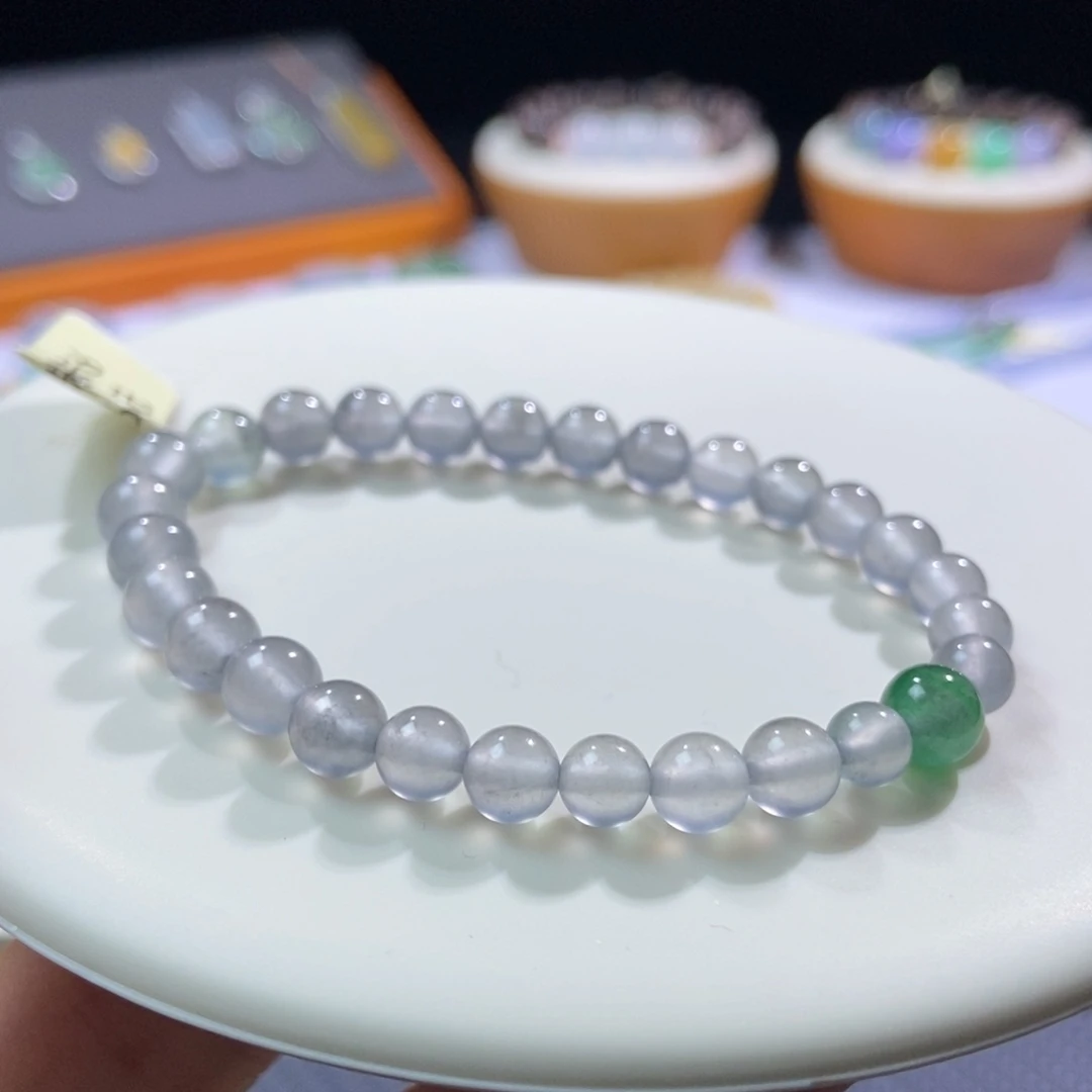 翡翠散珠L****r翡翠黑杠小珠手串