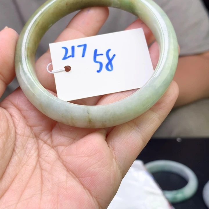 未镶嵌手镯翡翠217