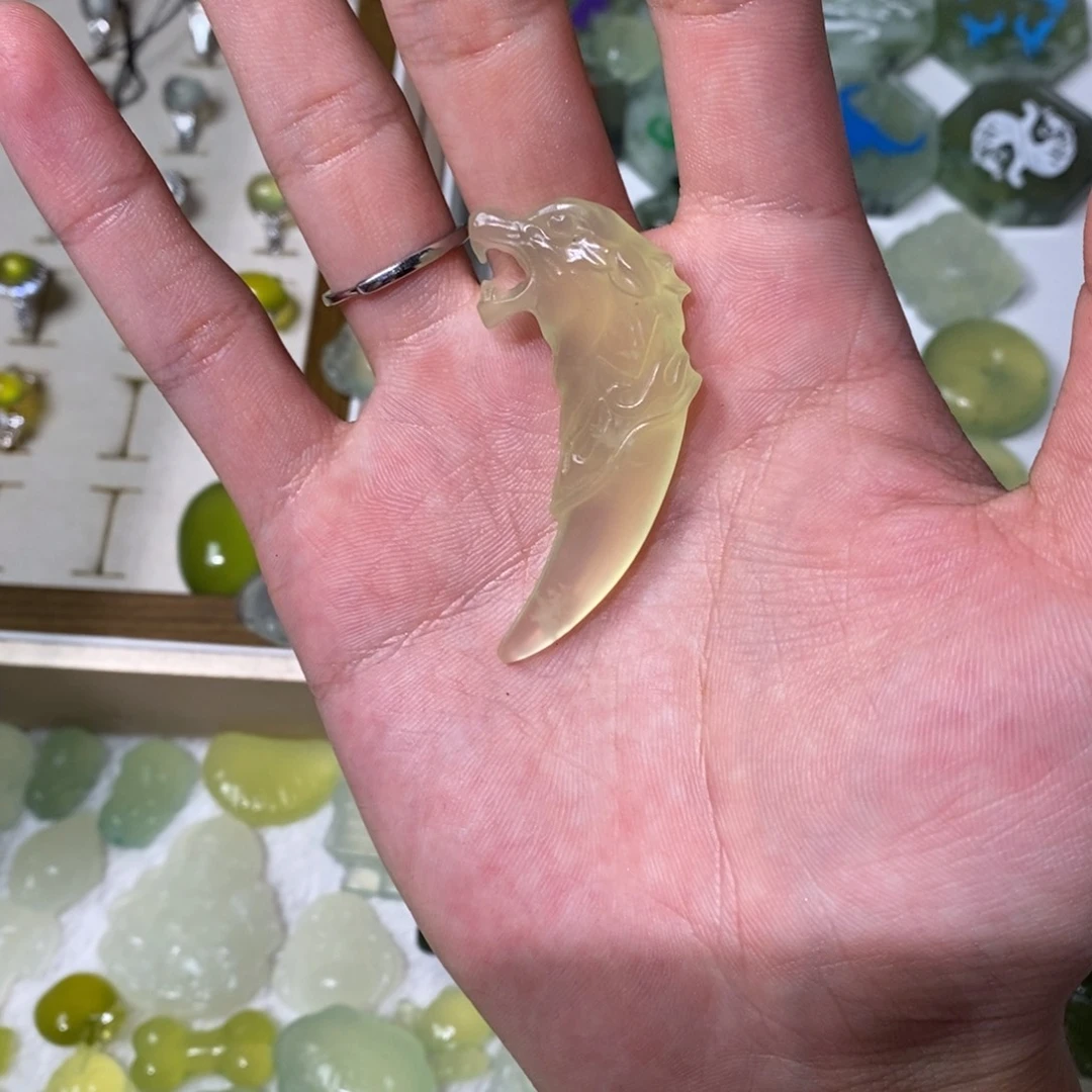 岫玉未镶嵌吊坠(不含链)