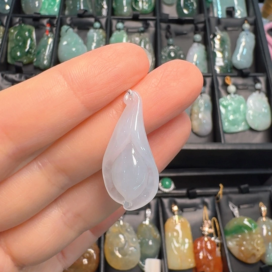 翡翠未镶嵌吊坠(不含链)玉兰花