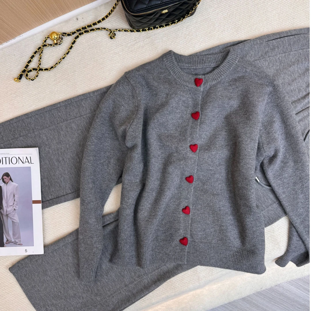 【晴姐】M1400 韩系圆领爱心扣针织开衫