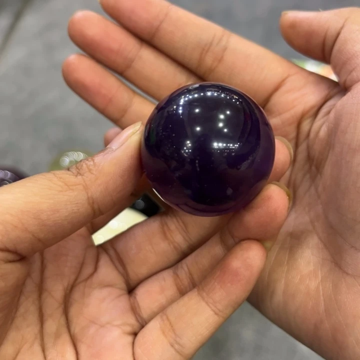 水晶未镶嵌大型摆件（非配饰）天然乌拉圭紫水晶球