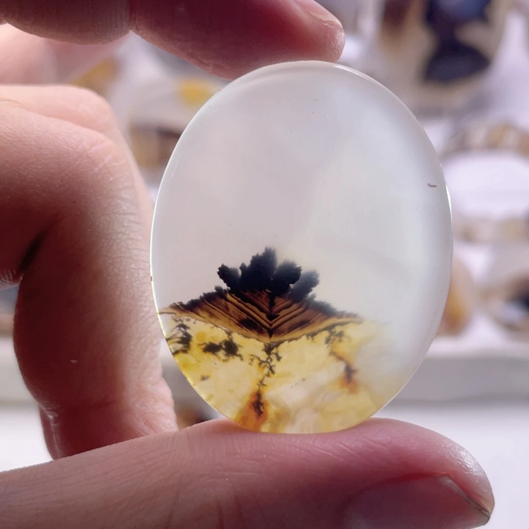 玛瑙/玉髓未镶嵌珠宝奇石