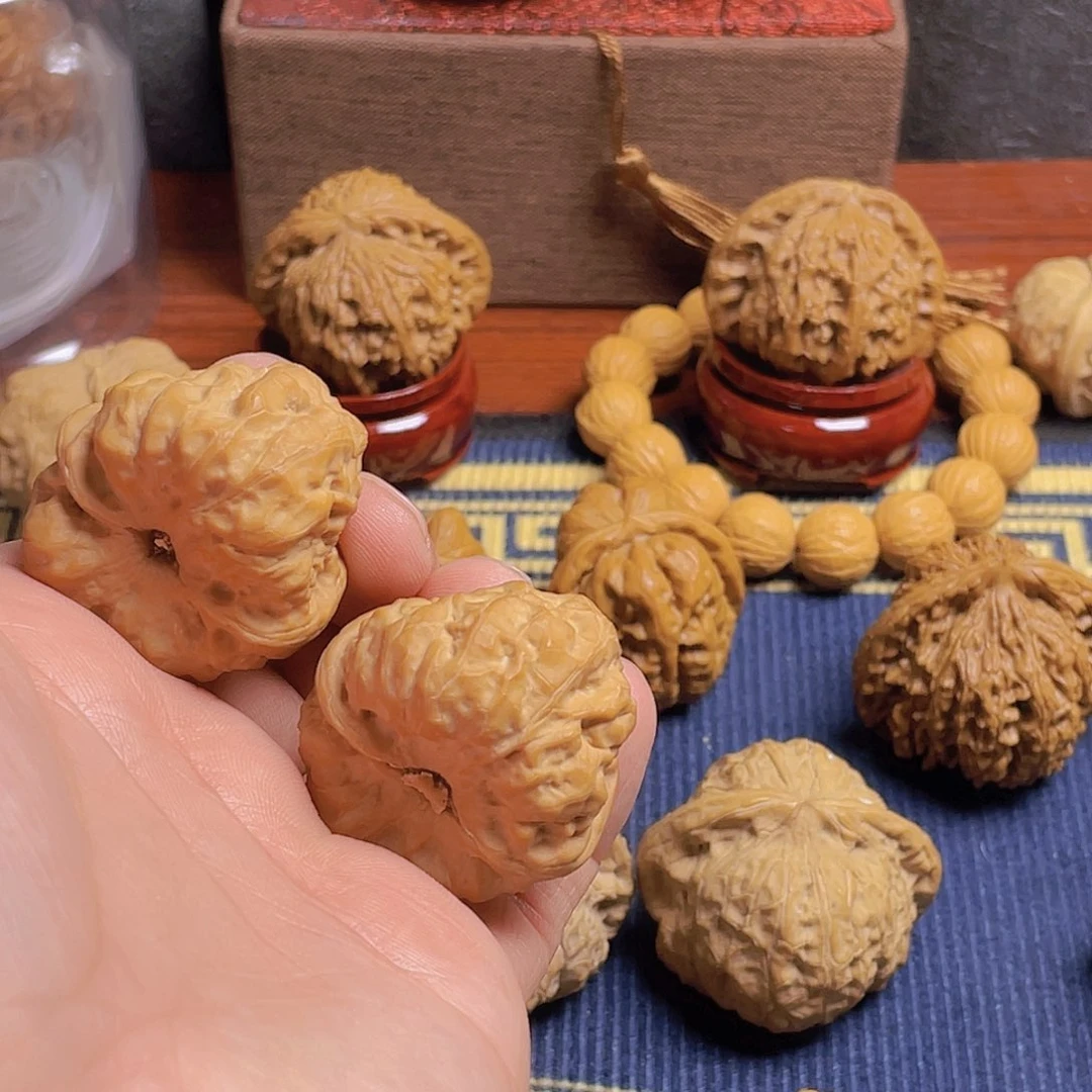 文玩核桃吊坠猪****神蛤蟆头手把件