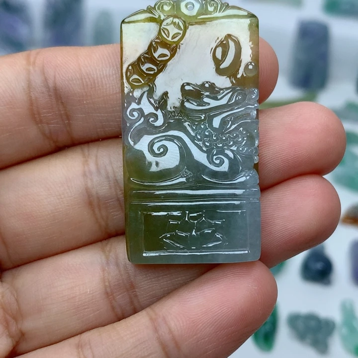 吊坠(不含链)未镶嵌翡翠