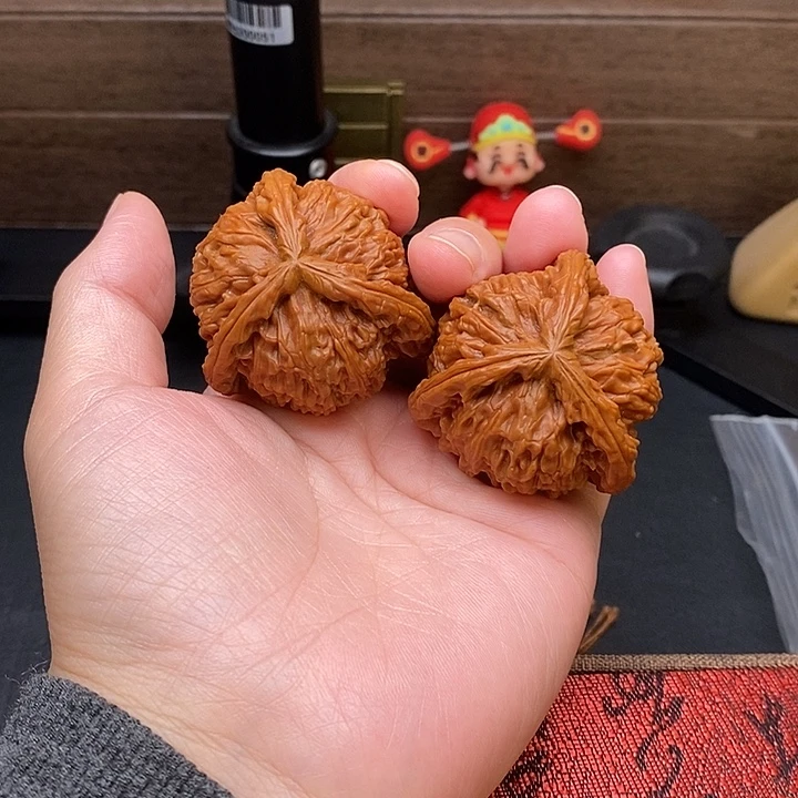 蘸***酱把件文玩核桃白奔