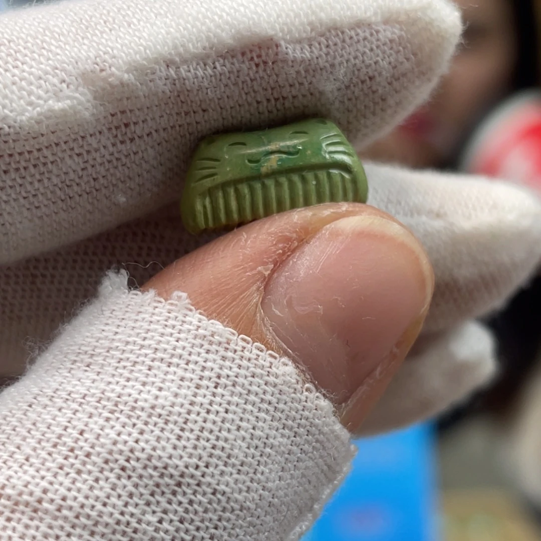 绿松石未镶嵌挂件