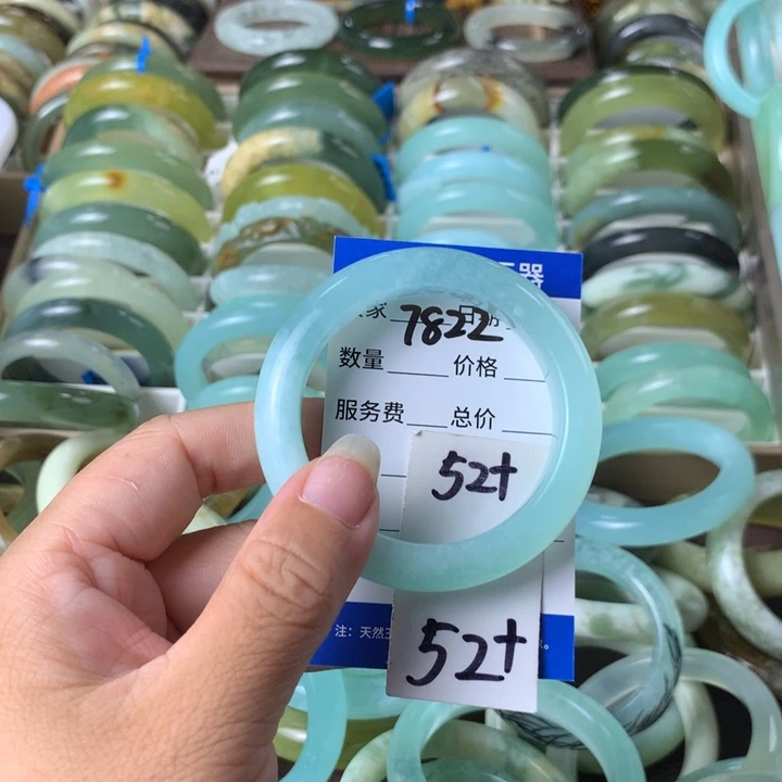 未镶嵌蛇纹石玉手镯7822