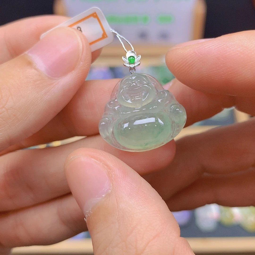 翡翠18K金镶嵌颈饰翡翠