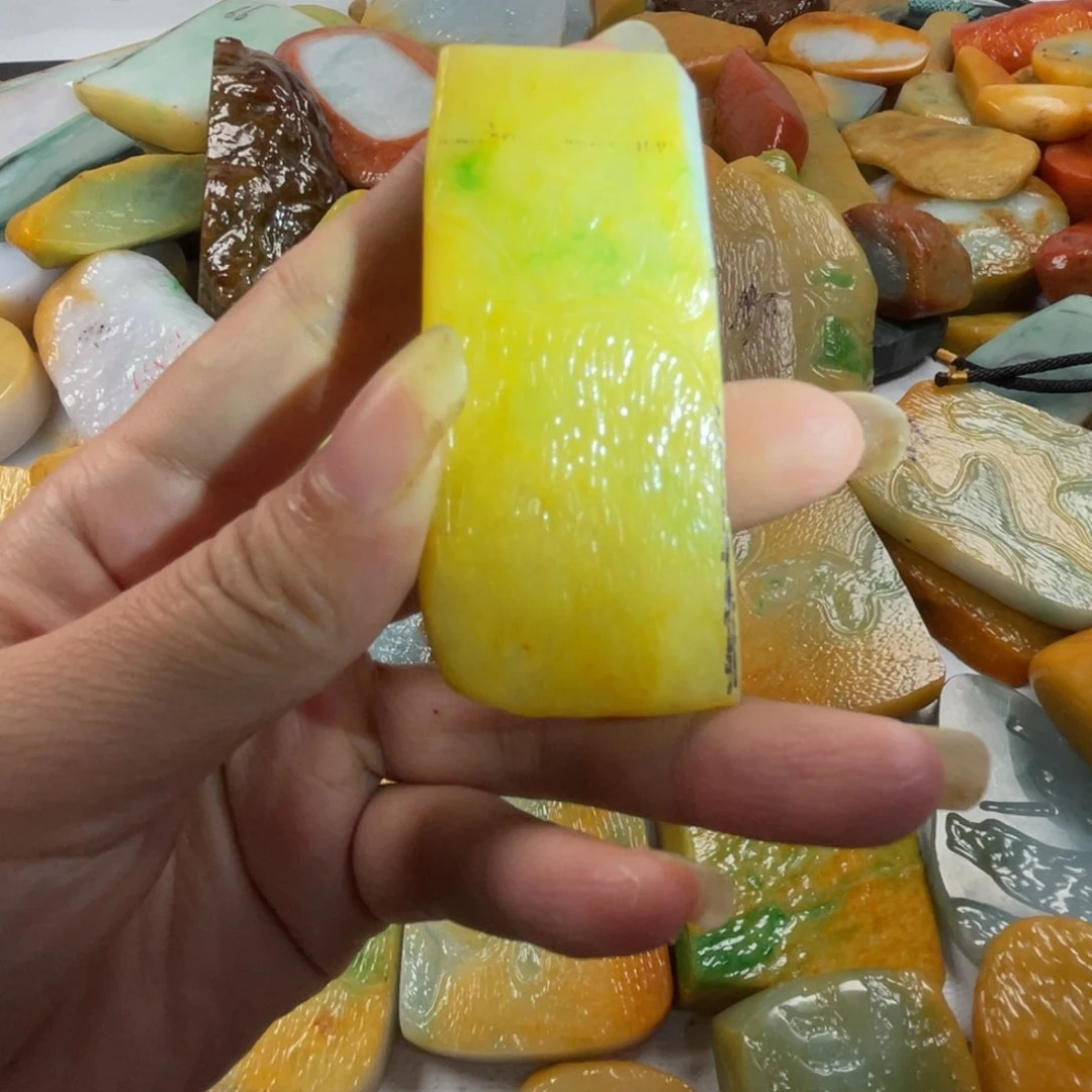 【闪购商品】颈饰未镶嵌翡翠翡翠