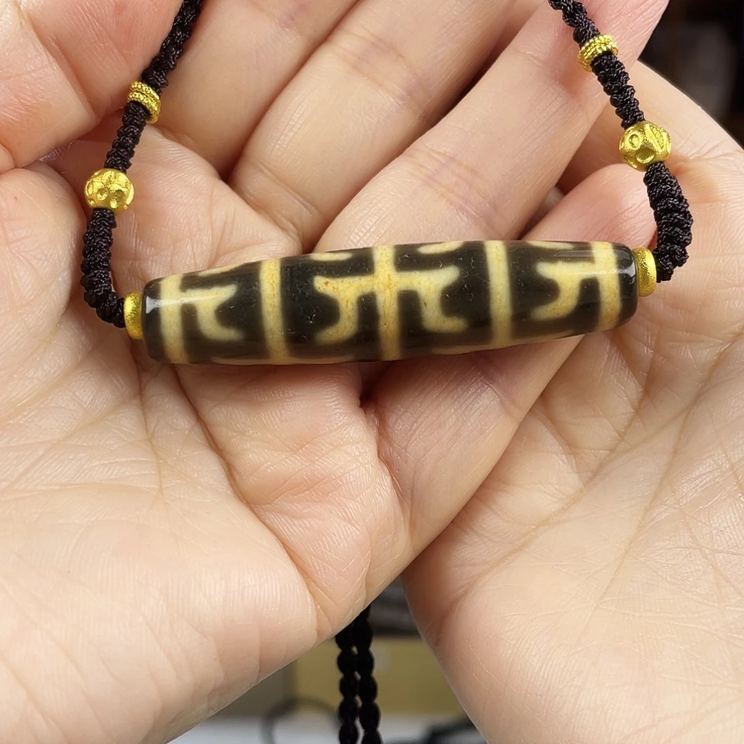 朱***朱玛瑙/玉髓合金颈饰天缘