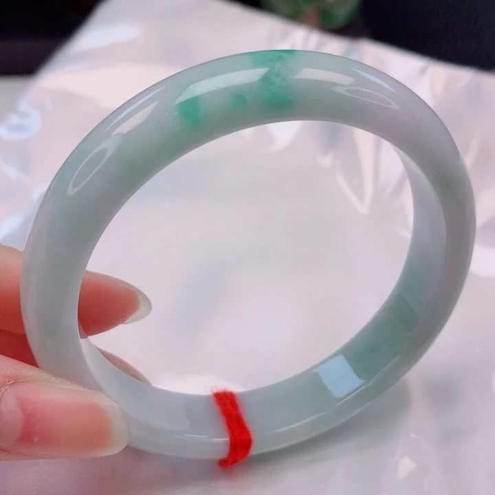 翡翠未镶嵌手镯56圈