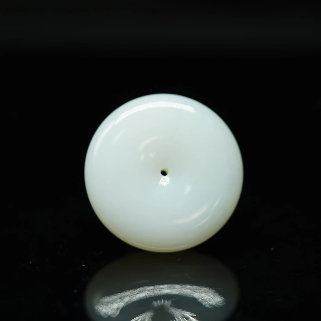 41和田玉羊脂白米达料平安扣/900566保利厦门拍卖