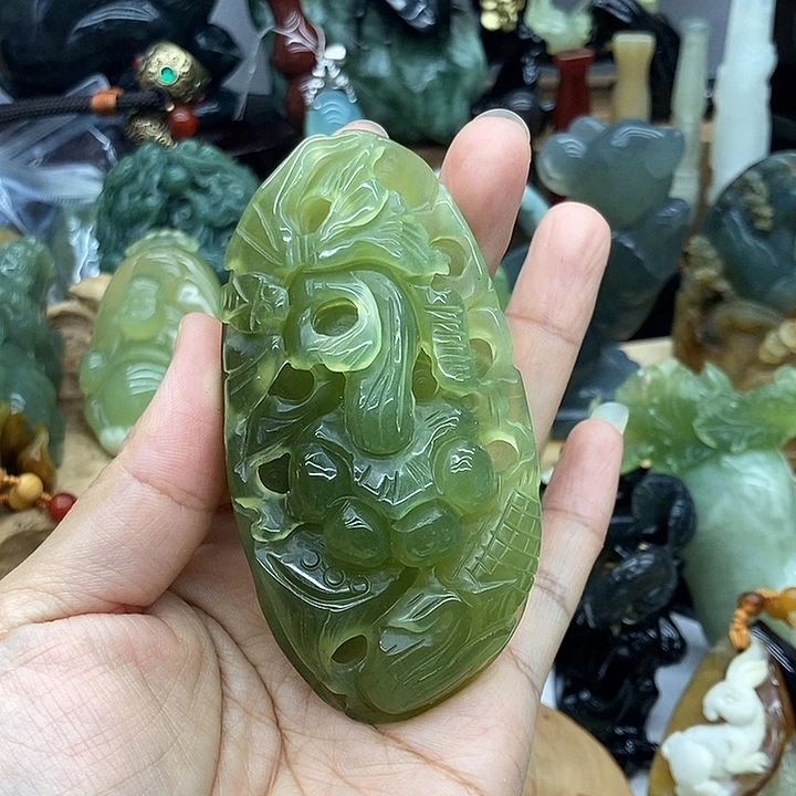 岫玉未镶嵌手把件