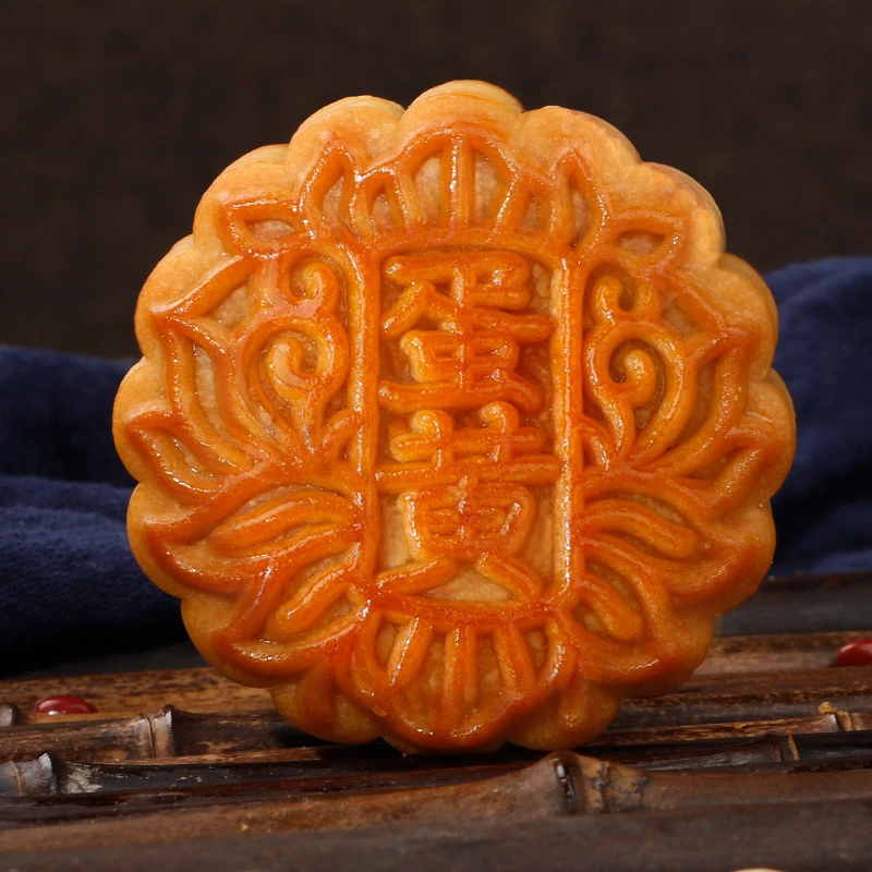 【拍一发二】蛋黄莲蓉味广式月饼传统中秋糕点老式解馋零食多种口味
