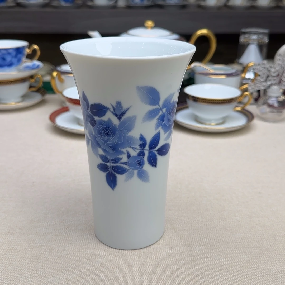 瓷片新号开播。点点关注
