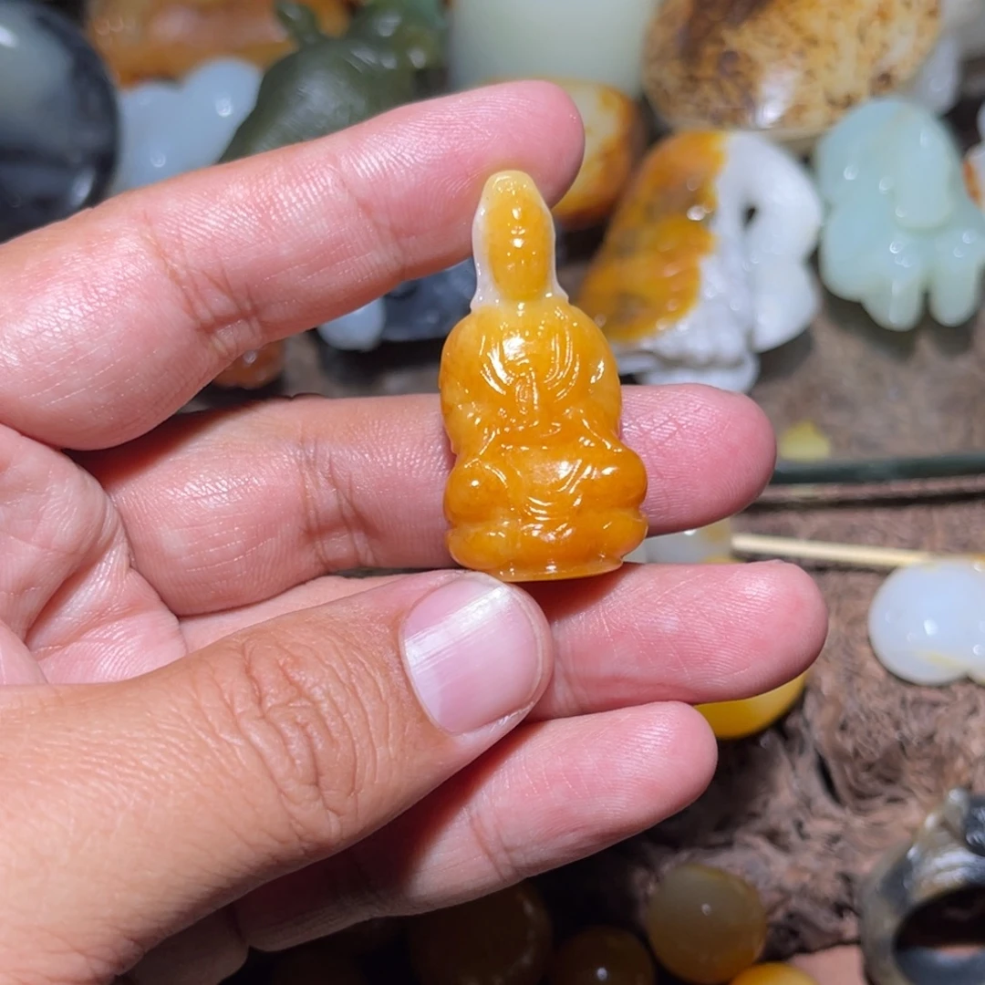 和田玉未镶嵌车挂