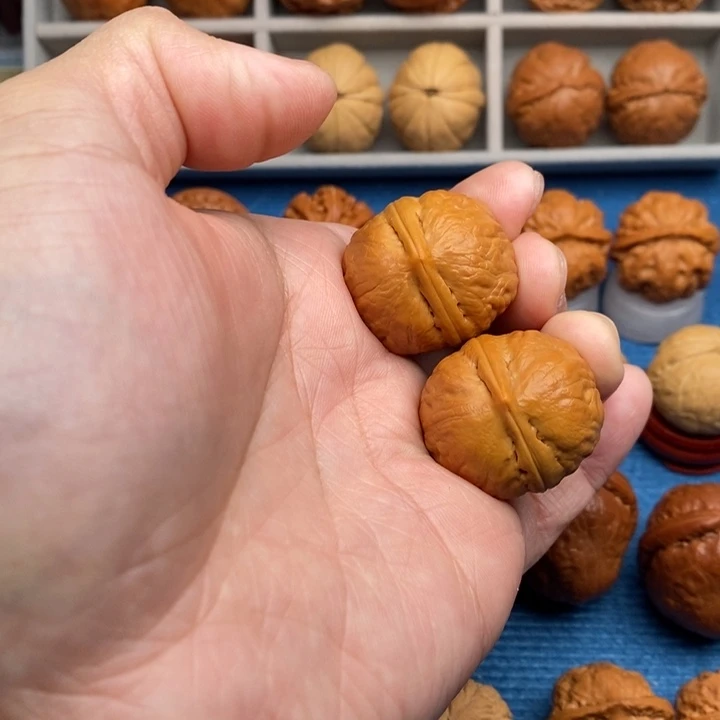 把件文玩核桃小石头