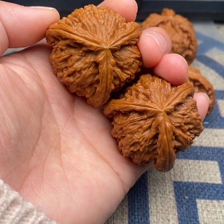 吊坠文玩核桃强*三棱