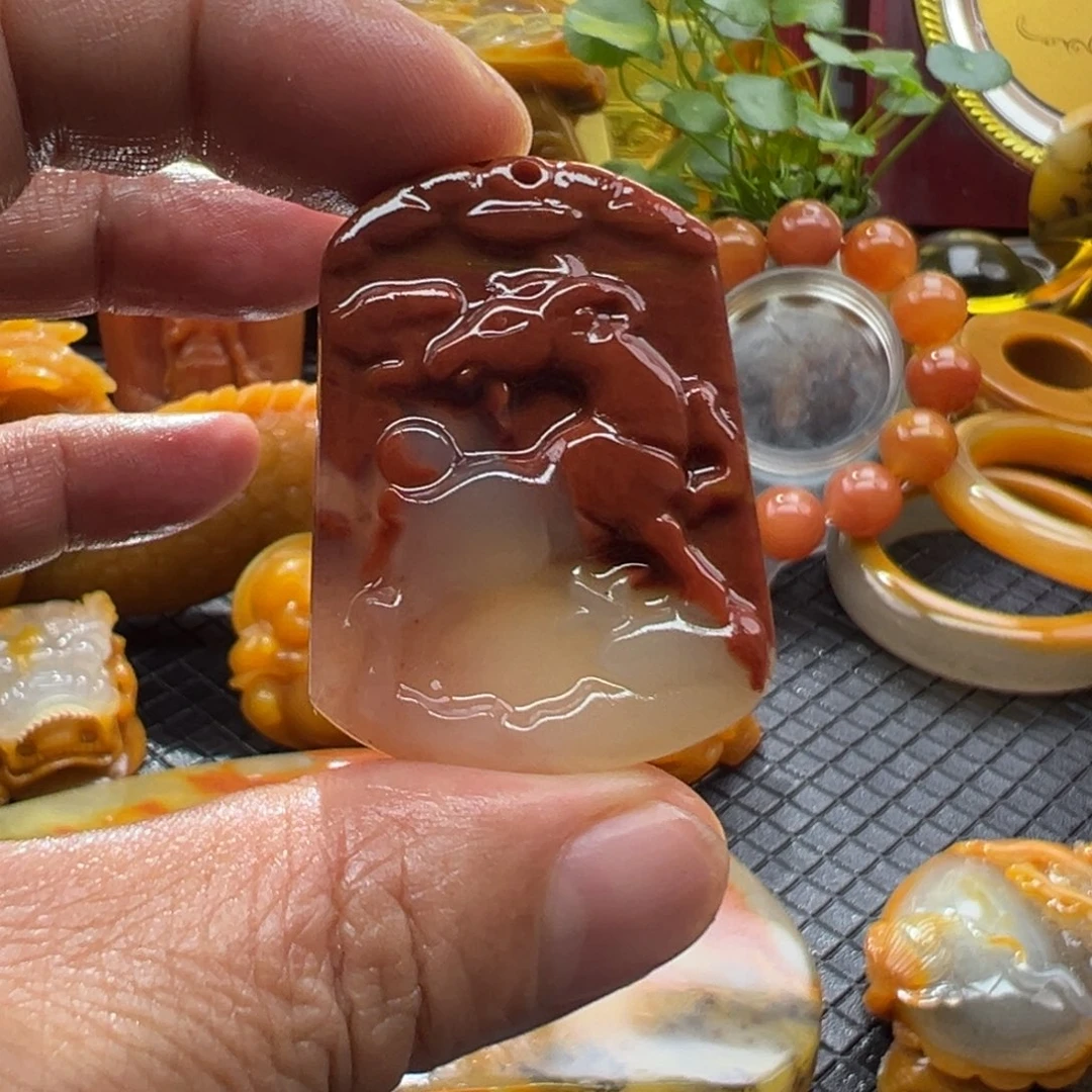 石英质玉未镶嵌颈饰
