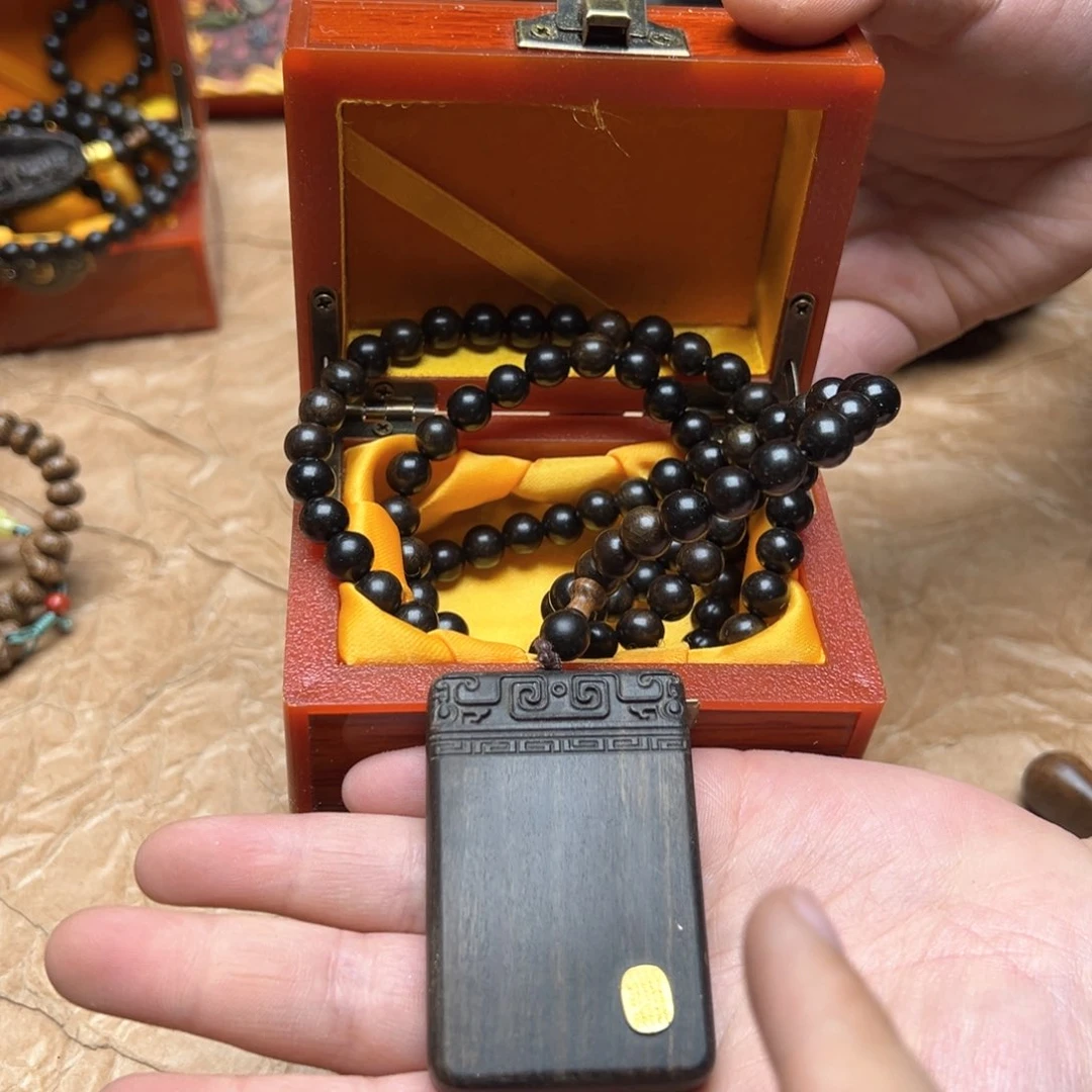 大叶紫檀（黑酸枝木类）