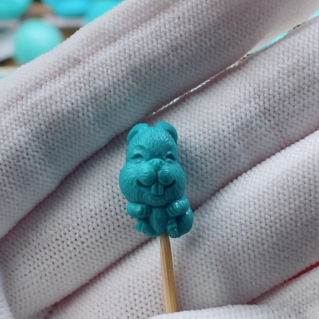 绿松石配饰未镶嵌