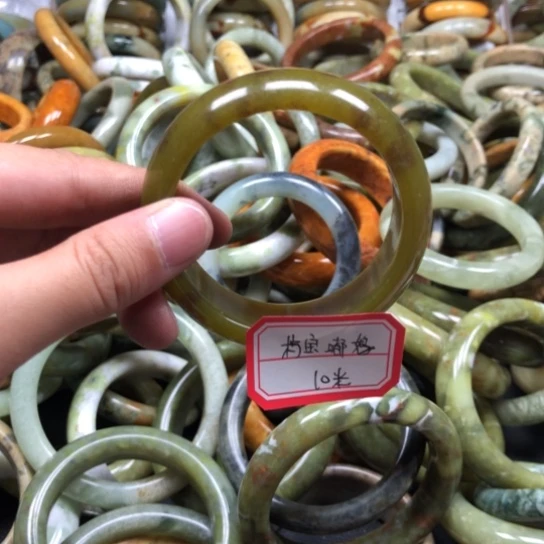 未镶嵌蛇纹石玉手镯柠**妈