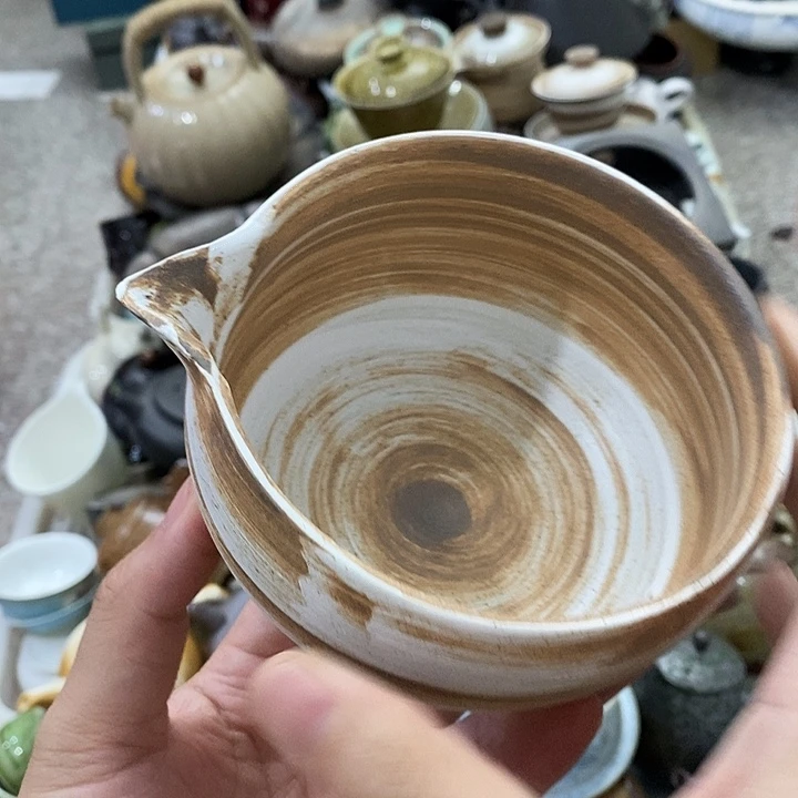 陶瓷艺术品及陶瓷壶壶