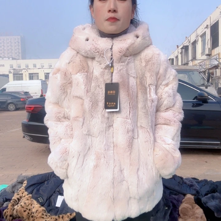 万**理肉粉霜色连帽短款l