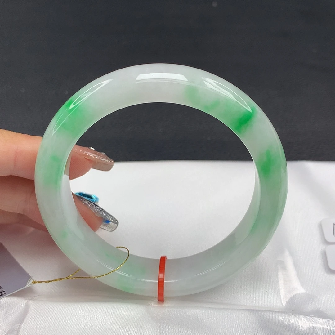 翡翠未镶嵌手镯55圈899