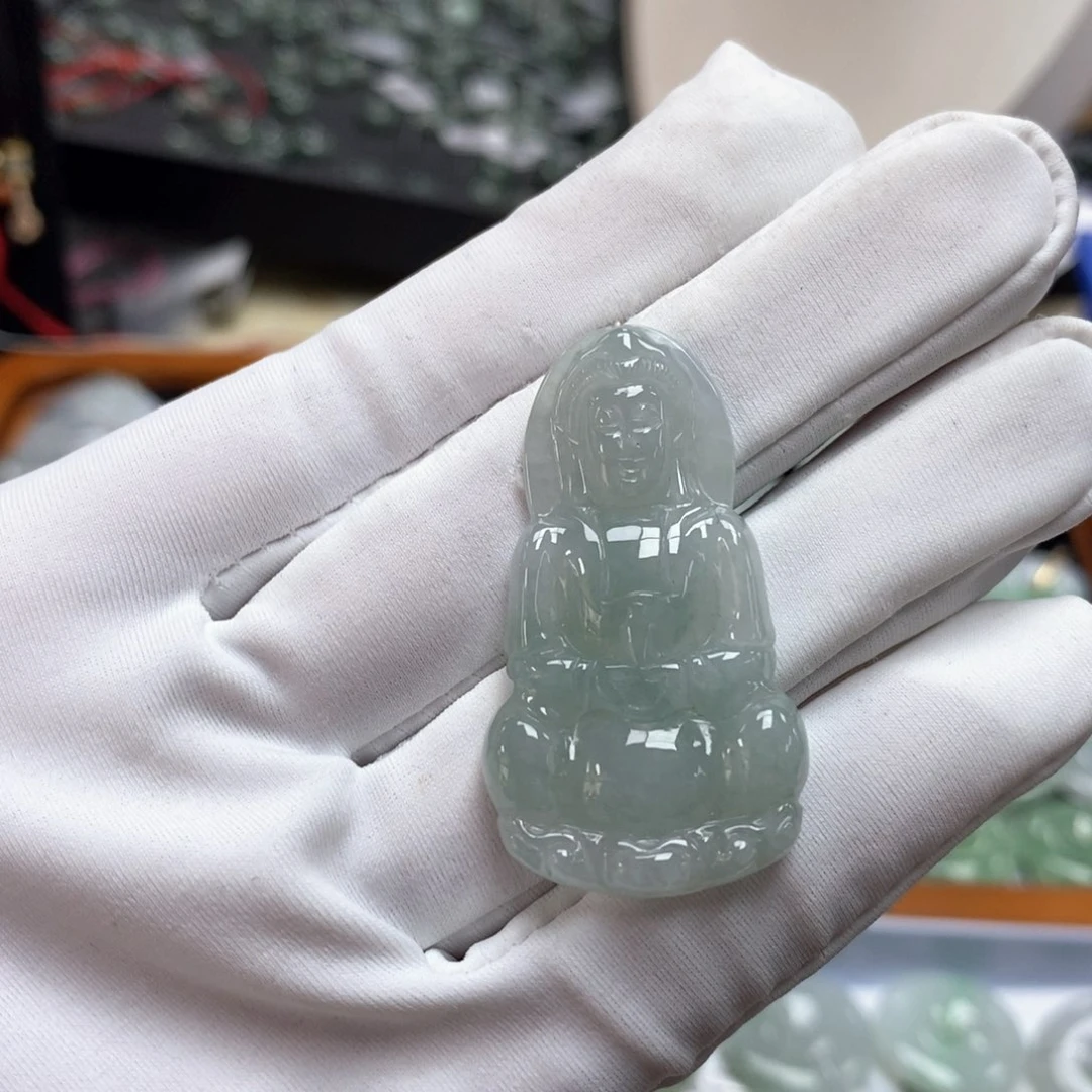 翡翠颈饰未镶嵌观音