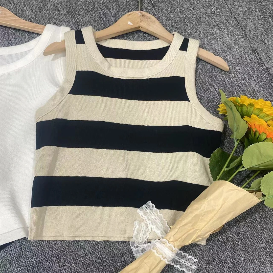 0003女士无袖百搭时尚背心（衣长44CM左右)