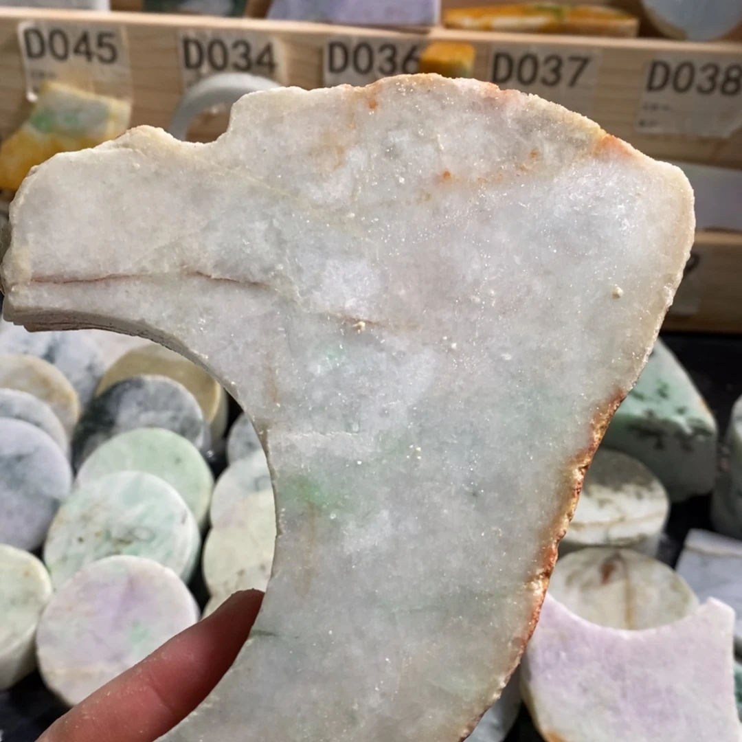 颈饰未镶嵌翡翠天然翡翠