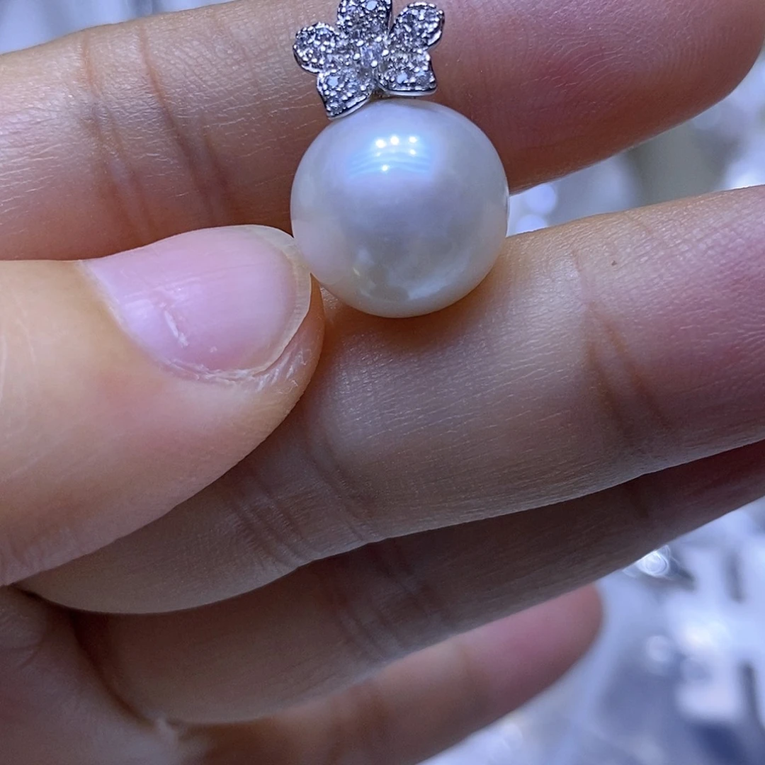 银S925镶嵌淡水珍珠吊坠