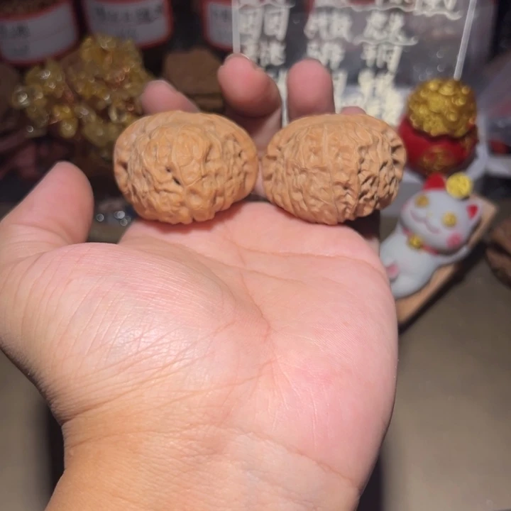 文玩核桃把件41.8南瓜饼正肩膀