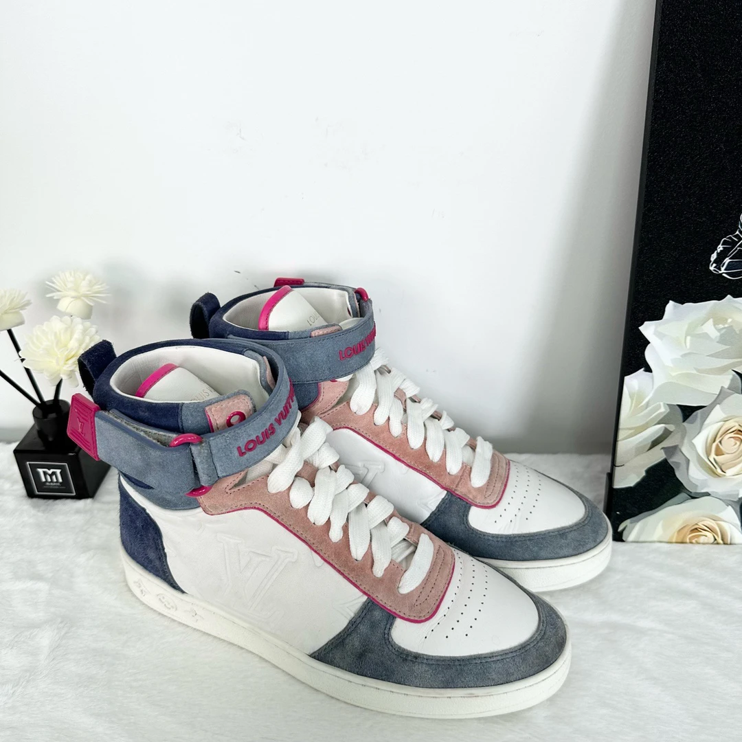 95新 LouisVuitton/路易威登 37.5码/蓝粉浮雕logo高帮鞋/TT0150