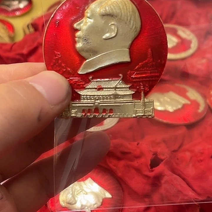 安****像章一一一一一一一高贵轻