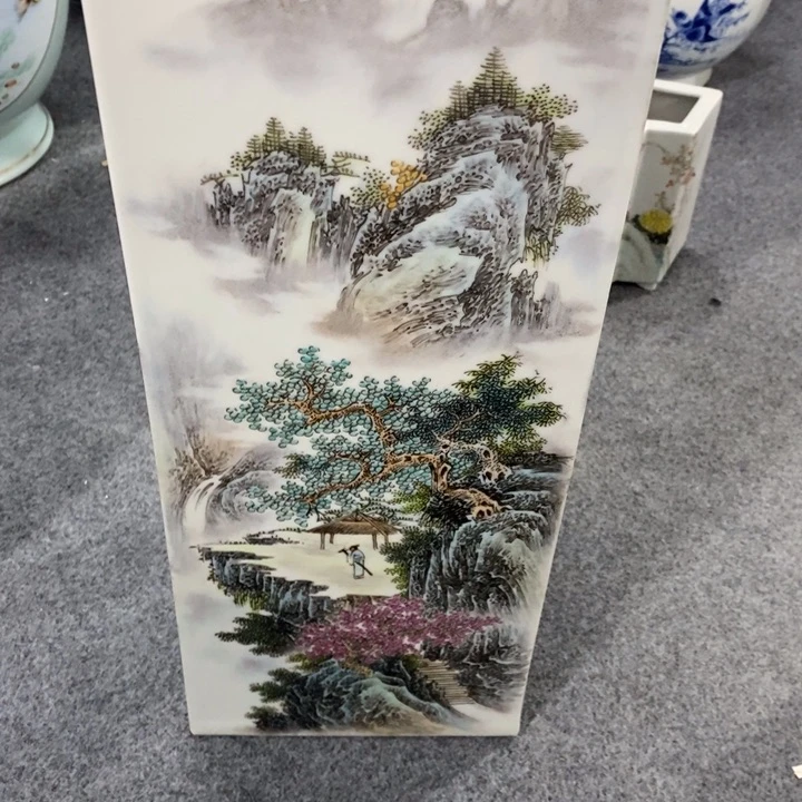 景德镇陶瓷工艺品?**?