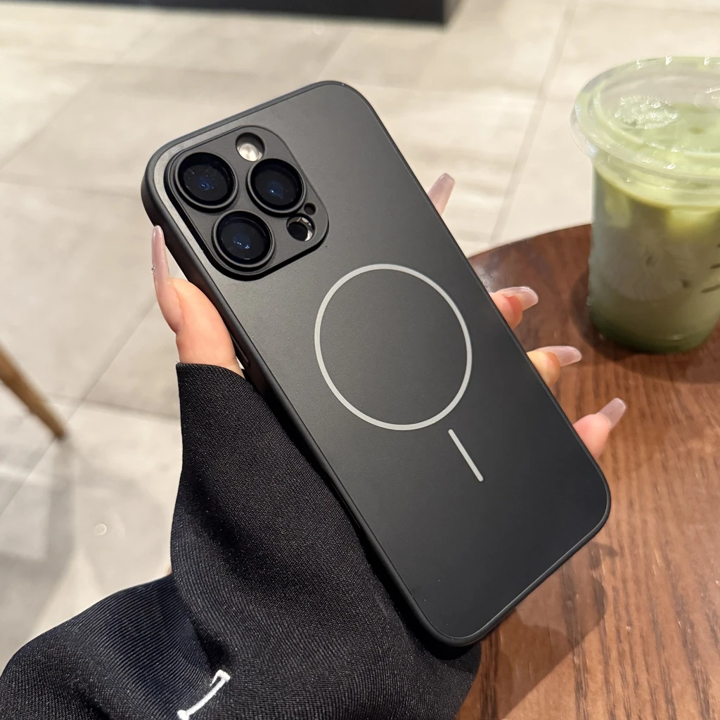 经典黑强磁AG磨砂玻璃磁吸适用苹果16promax手机壳镜头全包高级感