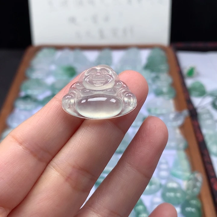 颈饰未镶嵌翡翠冰种佛公